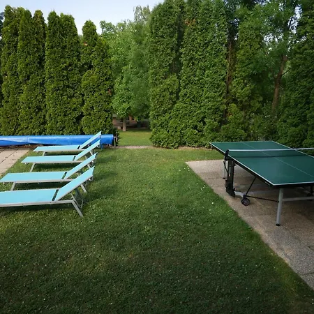 Laura Apartmanhaz Apartment Balatonfured