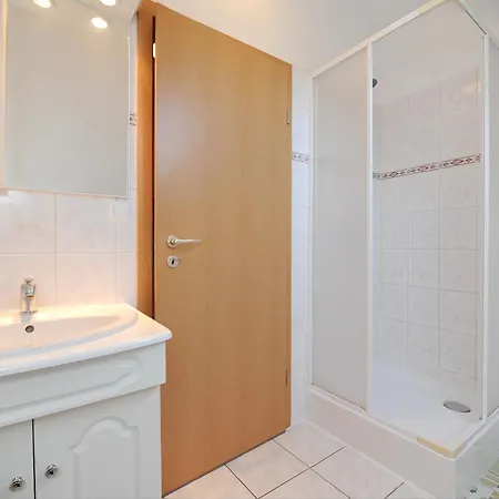 Laura Apartmanhaz